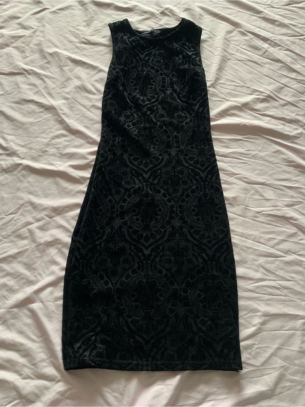 Atmosphere Black Velvet-Detail Sleeveless bodycon Dress